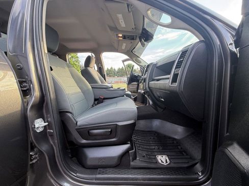 Used 2019 RAM 1500 Express w/ Express Value Package AWD/4WD image 19