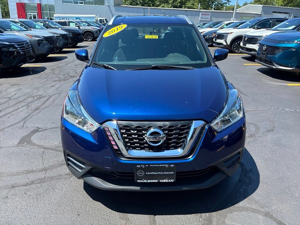 Used 2019 Nissan Kicks SV FWD image 2