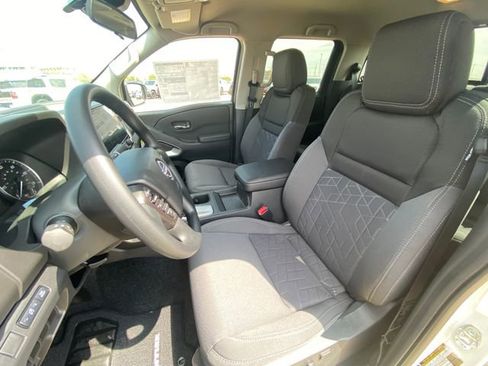 New 2025 Nissan Frontier SV image 13