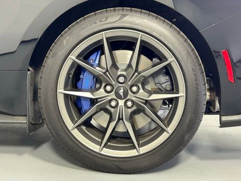 Used 2025 Ford Mustang Dark Horse image 33