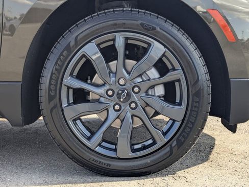 Certified 2023 Chevrolet Equinox RS FWD image 12