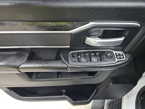 Used 2024 RAM 2500 Big Horn AWD/4WD image 9