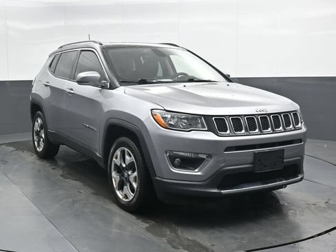 Used 2018 Jeep Compass Limited AWD/4WD image 4
