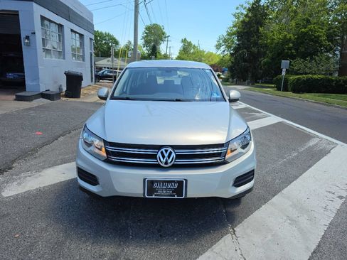 Used 2013 Volkswagen Tiguan S AWD/4WD image 2