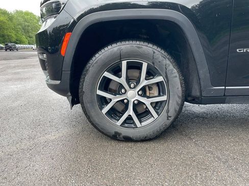 Used 2023 Jeep Grand Cherokee L Limited AWD/4WD image 4