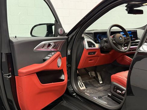 Used 2025 BMW XM Sport Utility 4D image 31