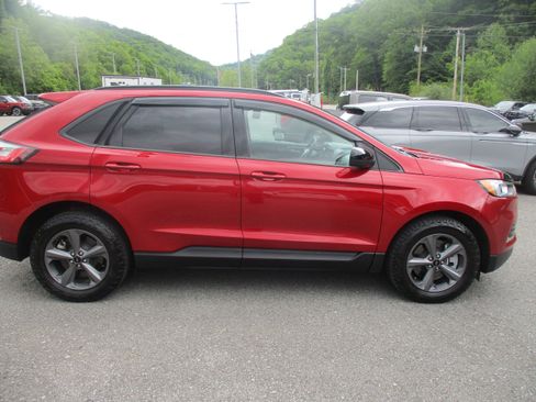 Certified 2023 Ford Edge SEL w/ Sport Appearance Package AWD/4WD image 3