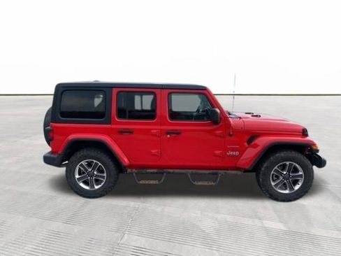 Used 2019 Jeep Wrangler Unlimited Sahara image 8