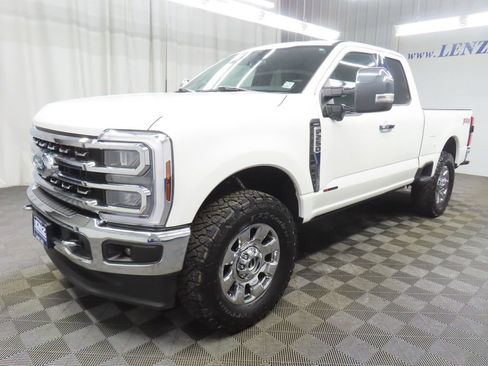 Used 2024 Ford F250 Lariat w/ Chrome Package AWD/4WD image 7