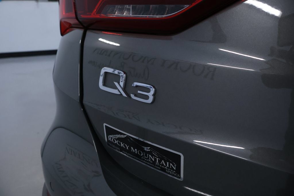 Used 2020 Audi Q3 2.0T Prestige w/ Prestige Package AWD/4WD image 10