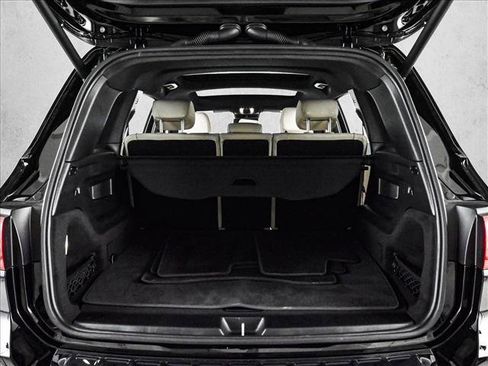 Certified 2026 Mercedes-Benz GLB 250 4MATIC image 6