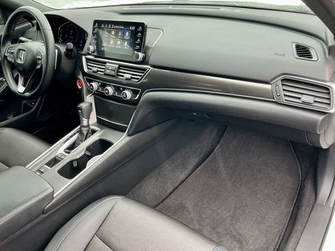 Used 2018 Honda Accord Sport image 25