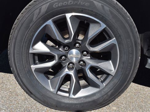 Used 2022 Chevrolet Tahoe LT RWD image 13