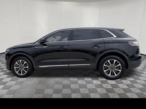 Used 2022 Lincoln Nautilus AWD w/ Premium Package image 9