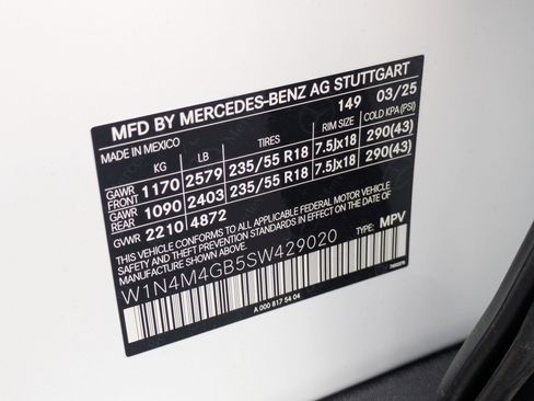 New 2025 Mercedes-Benz GLB 250 image 36