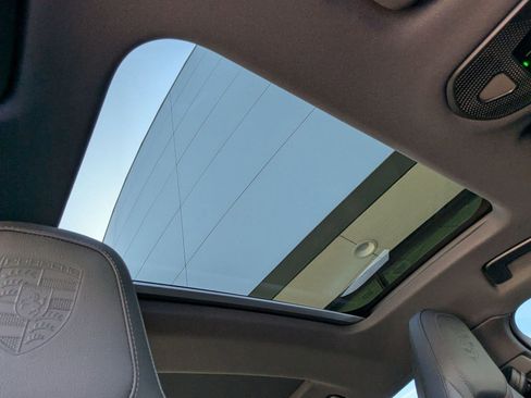 New 2025 Porsche Panamera image 26