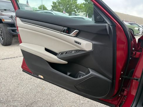 Used 2022 Honda Accord EX-L image 22