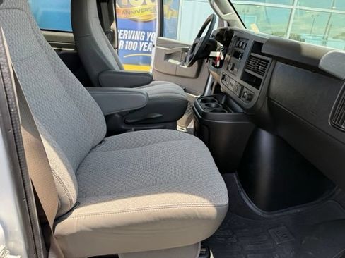 Used 2019 Chevrolet Express 3500 LT w/ LT Preferred Equipment Group RWD image 27