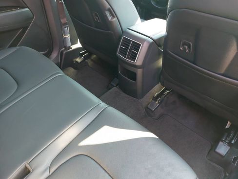 Used 2024 Kia Sportage EX FWD image 11