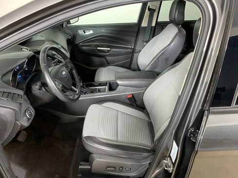 Certified 2018 Ford Escape SE w/ SE Sport Appearance Package AWD/4WD image 25
