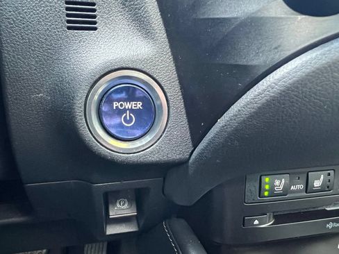Used 2019 Lexus ES 300h Ultra Luxury w/ Accessory Package 2 FWD image 50