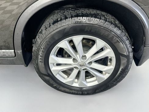 Used 2016 Nissan Rogue SV AWD/4WD image 28