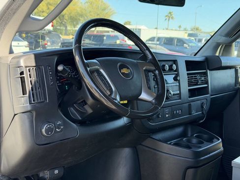 Used 2017 Chevrolet Express 2500 image 30