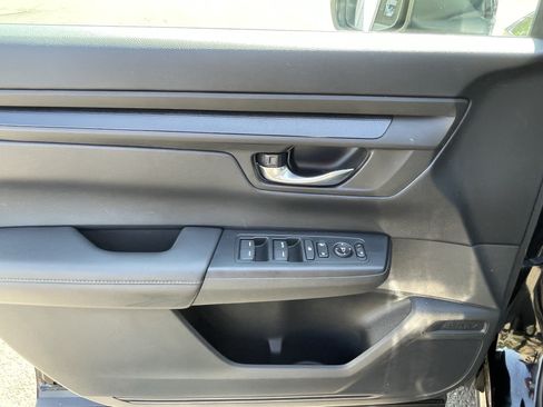 Used 2023 Honda CR-V LX image 17