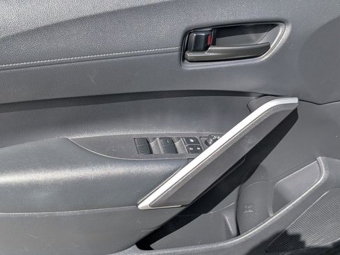Used 2025 Toyota Corolla Cross AWD Hybrid image 15