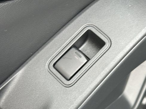 New 2026 Nissan Frontier SV image 30