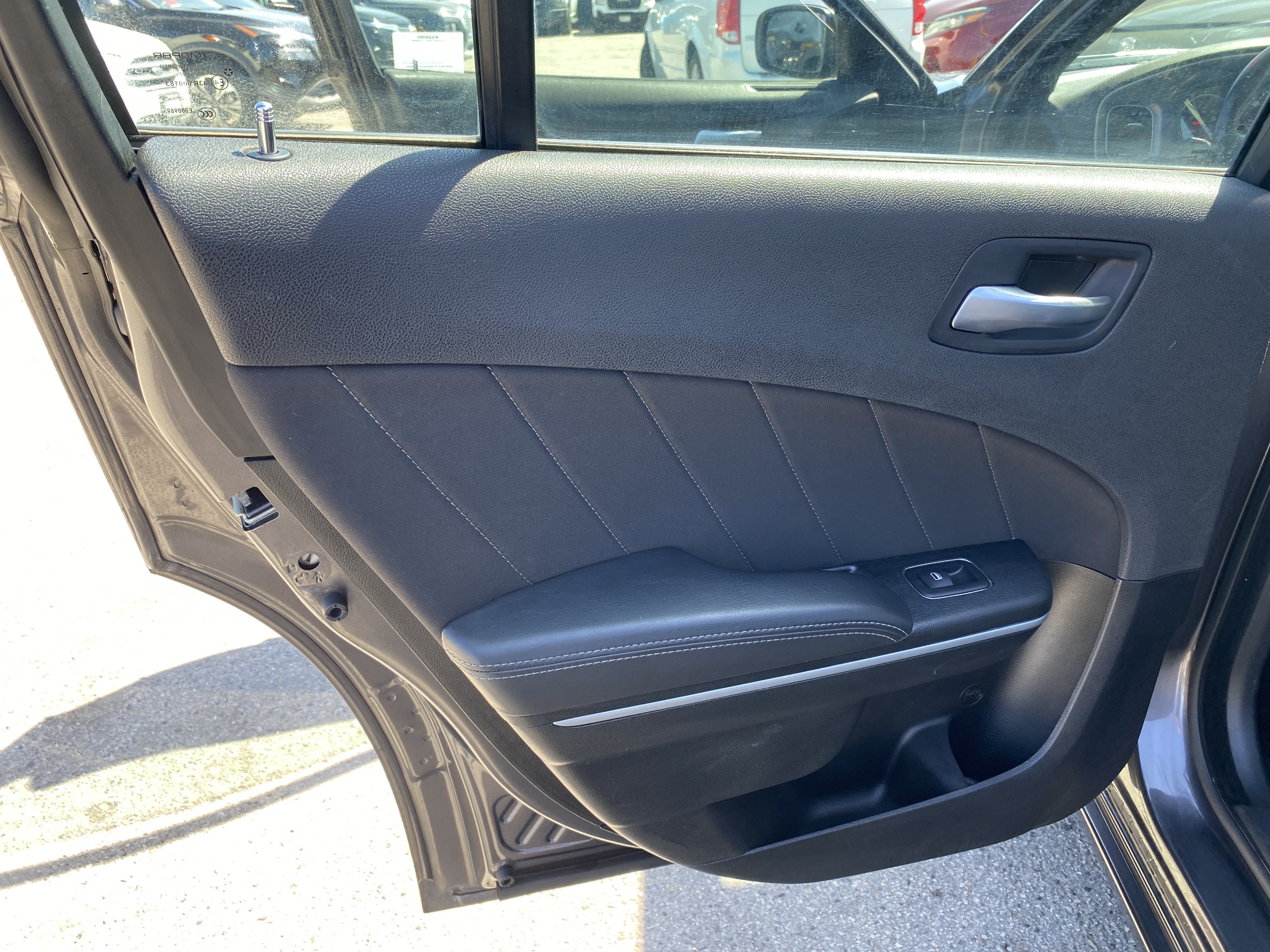Used 2022 Dodge Charger SXT RWD image 14