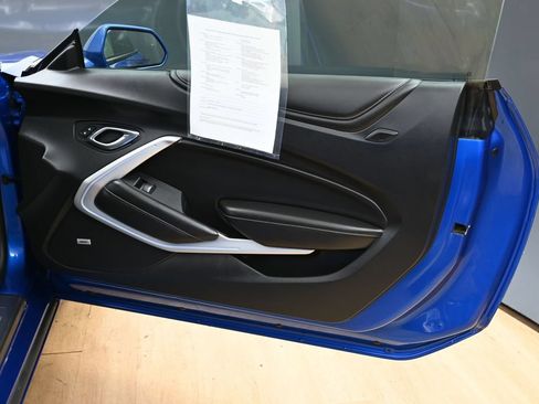 Used 2017 Chevrolet Camaro SS RWD image 34