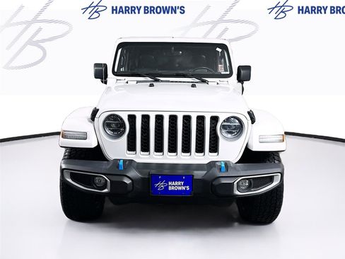 Used 2022 Jeep Wrangler Unlimited Sahara w/ Cold Weather Group image 26