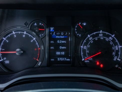 Used 2021 Toyota 4Runner SR5 Premium w/ Moonroof Package AWD/4WD image 20