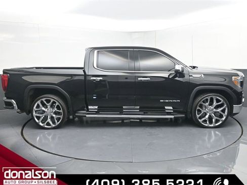 Used 2021 GMC Sierra 1500 SLT image 2