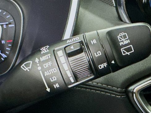 Used 2020 Hyundai Santa Fe Limited FWD image 14