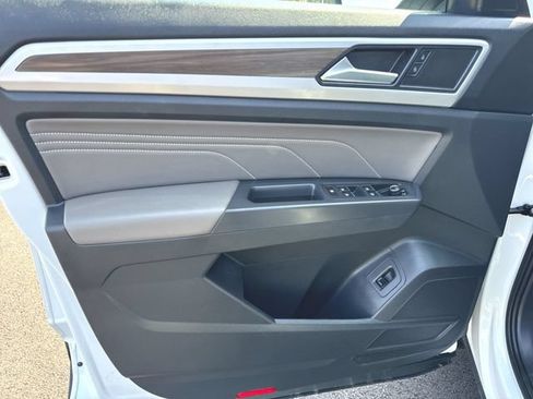 Certified 2023 Volkswagen Atlas SEL AWD/4WD image 22