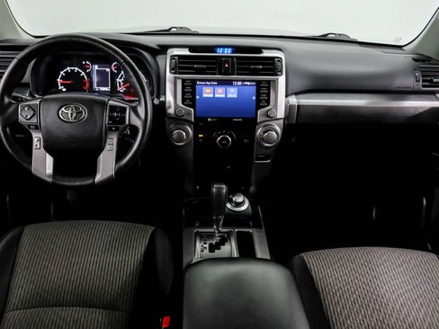Used 2020 Toyota 4Runner SR5 AWD/4WD image 13