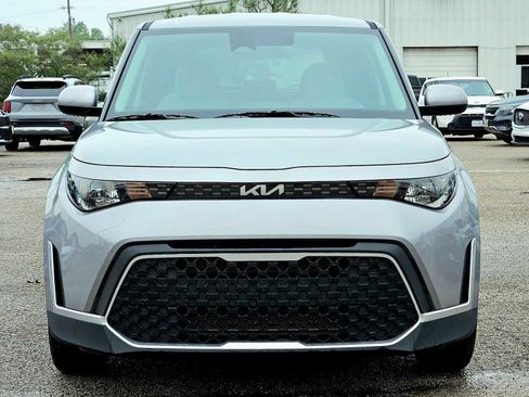 Used 2025 Kia Soul LX image 8