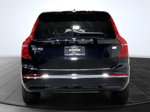Certified 2024 Volvo XC90 T8 Ultimate w/ Protection Package Premier image 5