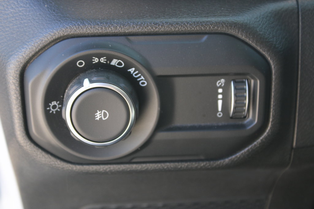 Used 2023 Jeep Wrangler Sport AWD/4WD image 25