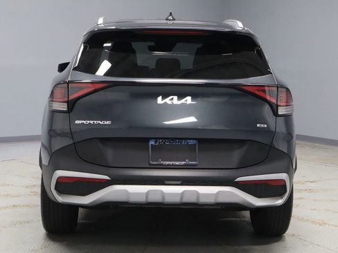 Used 2024 Kia Sportage EX AWD/4WD image 11