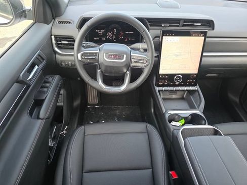 New 2027 GMC Terrain Elevation w/ Elevation Premium Package AWD/4WD image 3