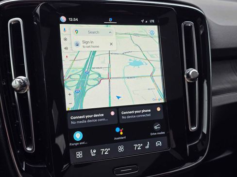 Certified 2023 Volvo C40 P8 Recharge Ultimate w/ Protection Package Premier image 30