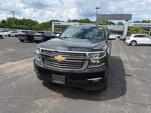 Used 2017 Chevrolet Suburban Premier AWD/4WD image 6