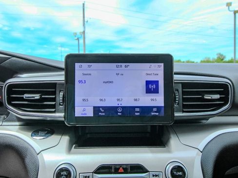 Used 2023 Ford Explorer XLT w/ Equipment Group 202A AWD/4WD image 25
