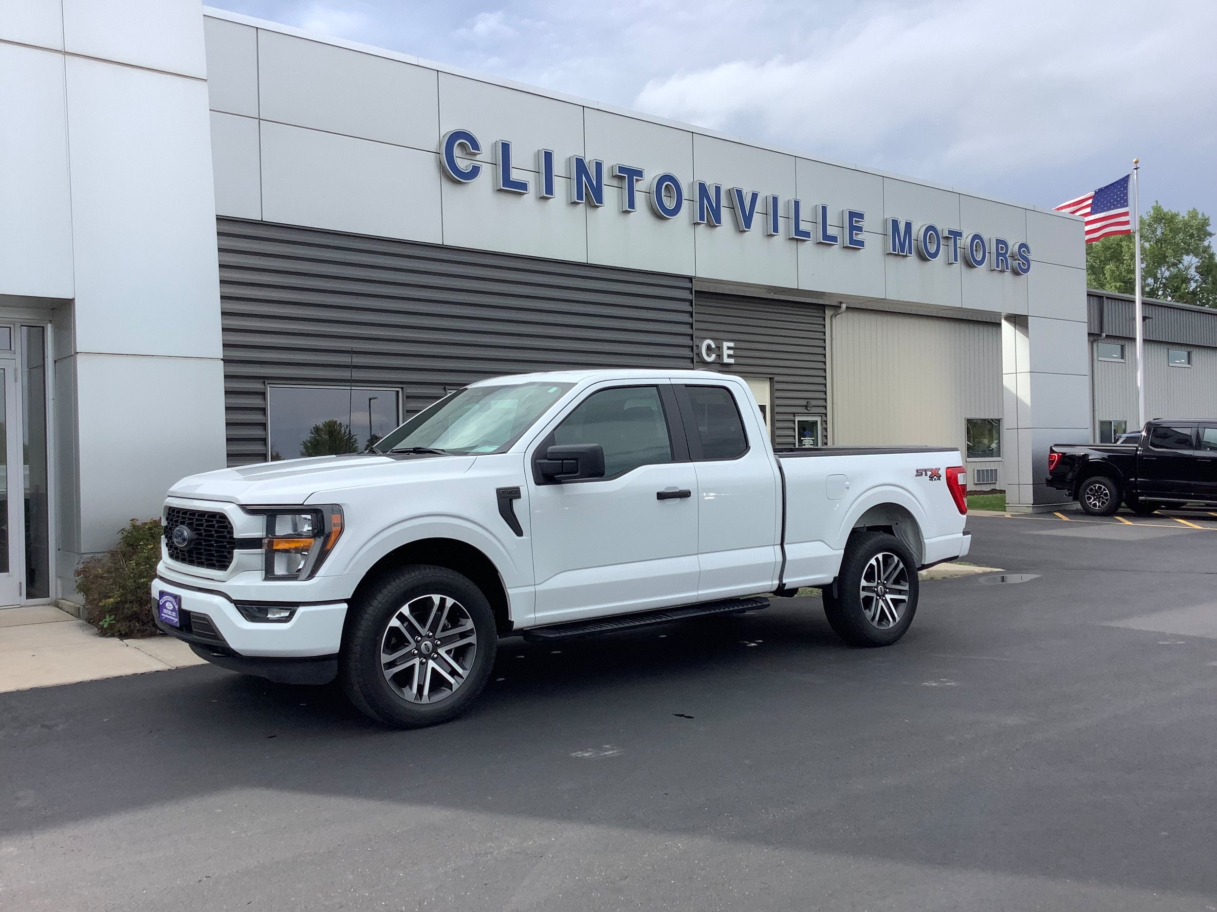 Used 2023 Ford F150 XL w/ STX Appearance Package AWD/4WD image 1