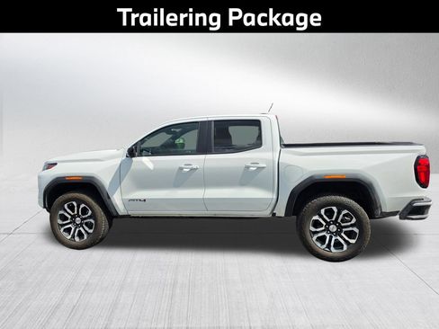 Used 2024 GMC Canyon AT4 w/ AT4 Premium Package AWD/4WD image 8