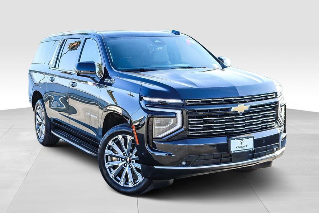 Used 2025 Chevrolet Suburban High Country AWD/4WD image 2