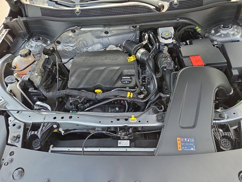 Used 2024 Chevrolet Trax LT w/ Driver Confidence Package FWD image 30